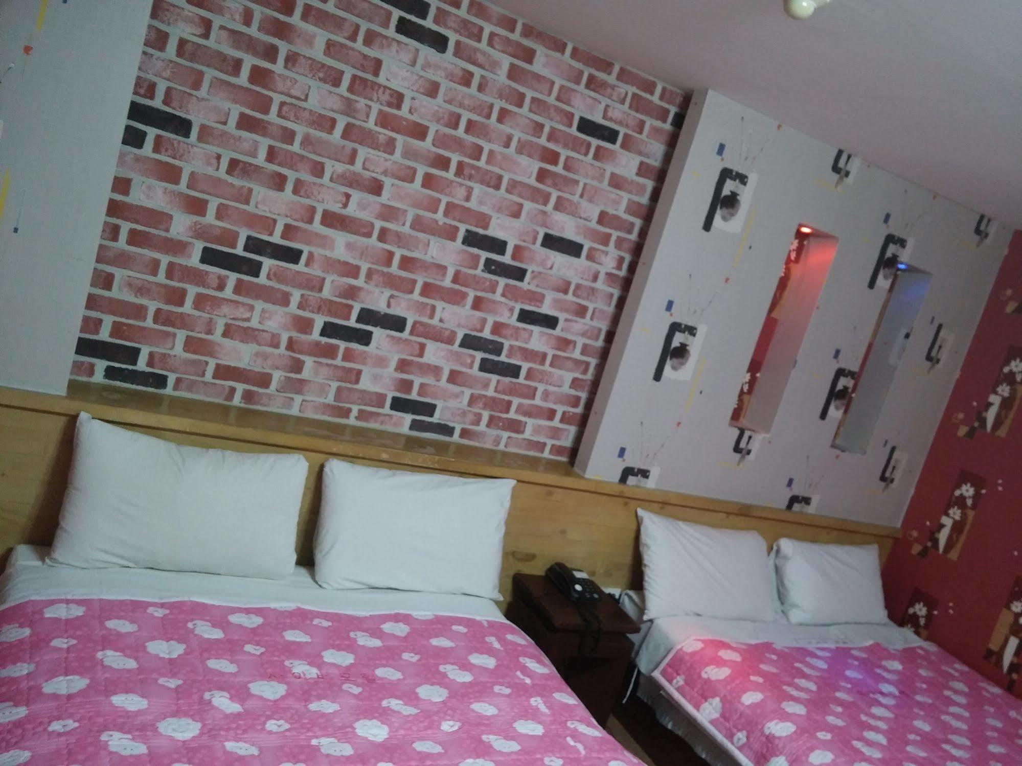 Cyber Motel 群山 外观 照片